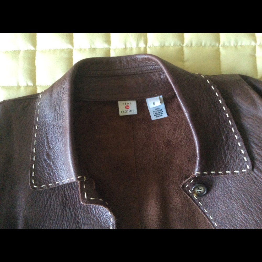 Leather jacket - Picture 4 of 11